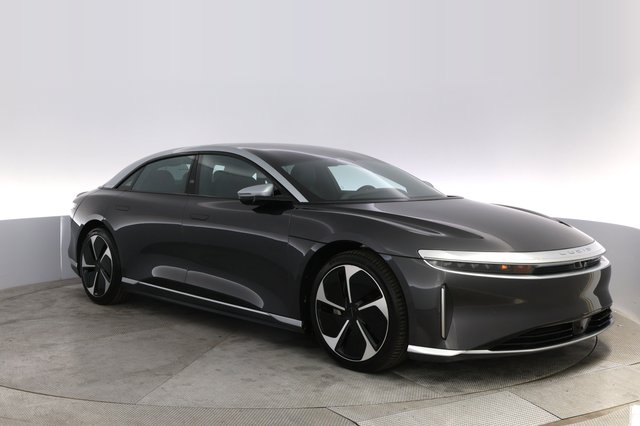 2023 Lucid Air — photo 10 of 21