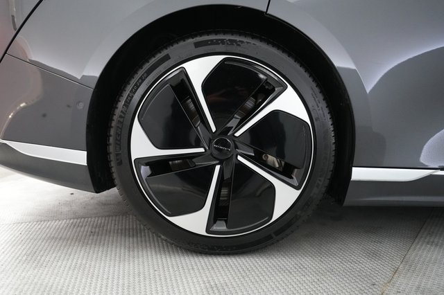 2023 Lucid Air — photo 17 of 21