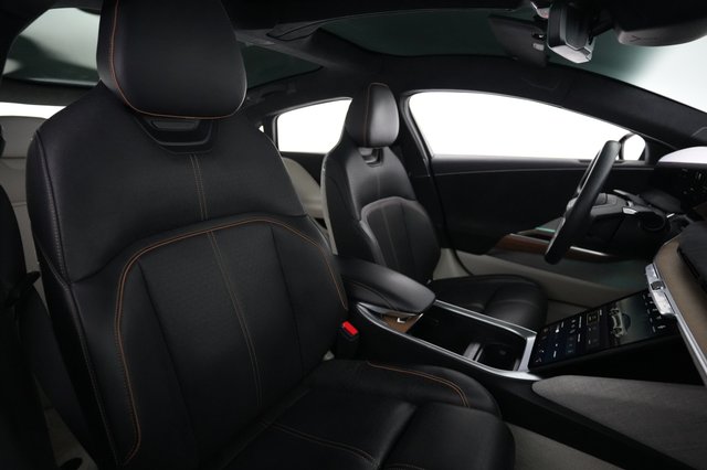 2023 Lucid Air — photo 18 of 21