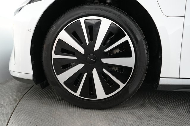 2023 Lucid Air — photo 15 of 24