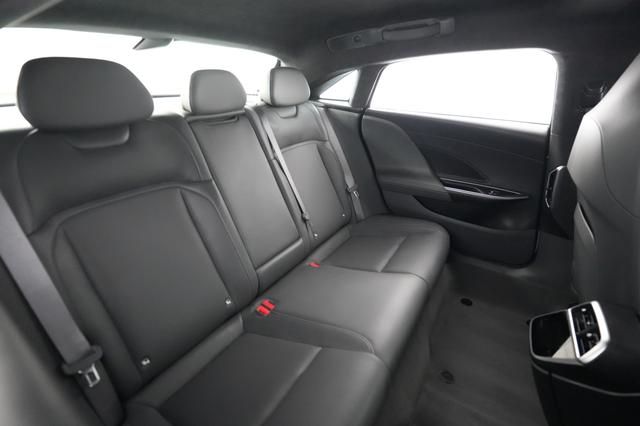 2023 Lucid Air — photo 4 of 24