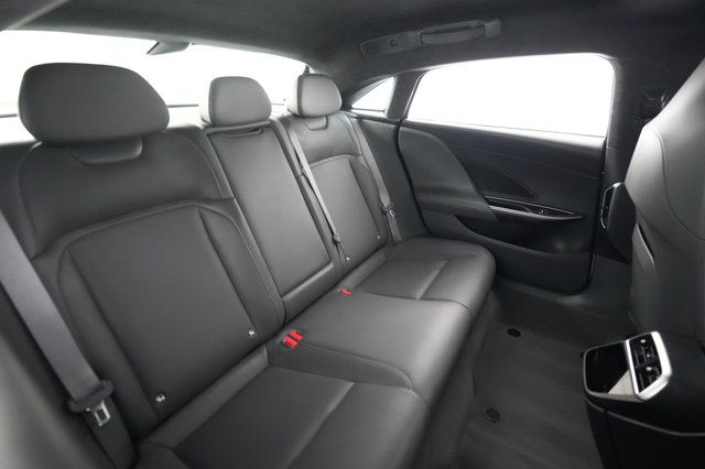2023 Lucid Air — photo 4 of 24