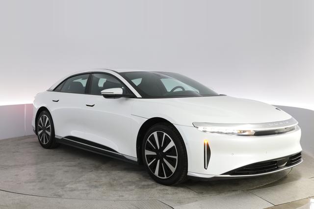 2023 Lucid Air — photo 10 of 24
