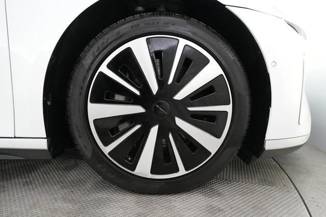 2023 Lucid Air — photo 16 of 24