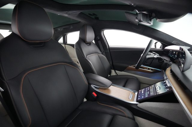 2023 Lucid Air — photo 18 of 21