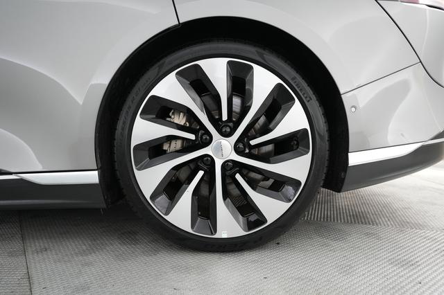 2023 Lucid Air — photo 7 of 21