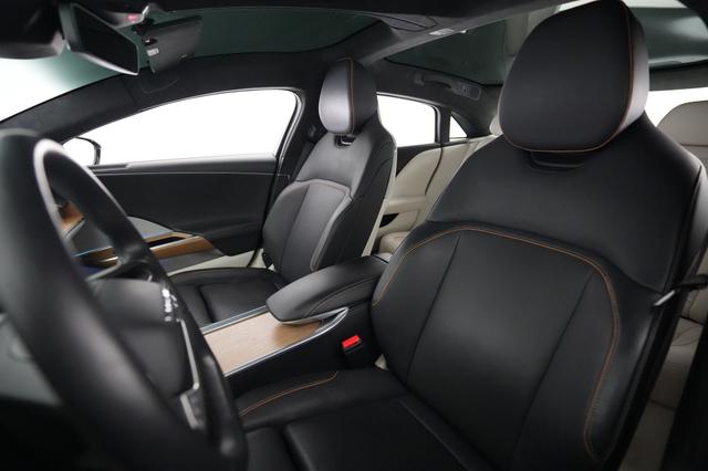 2023 Lucid Air — photo 3 of 21