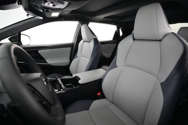 2023 Subaru Solterra — photo 3 of 21