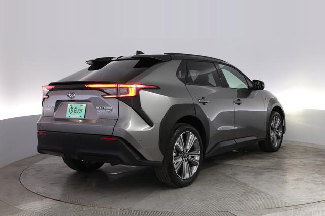 2023 Subaru Solterra — photo 2 of 21