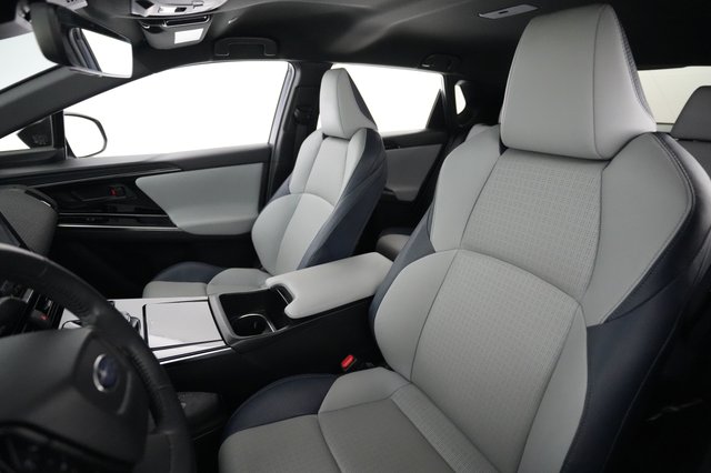 2023 Subaru Solterra — photo 3 of 20