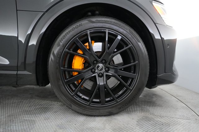 2023 Audi e-tron — photo 16 of 21
