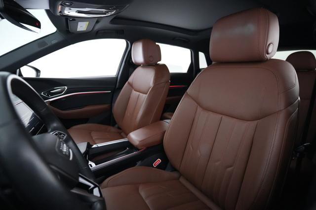 2023 Audi e-tron — photo 3 of 21