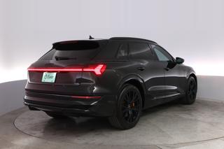 2023 Audi e-tron — photo 2 of 21