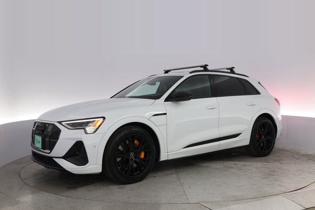 2023 Audi e-tron — photo 14 of 20