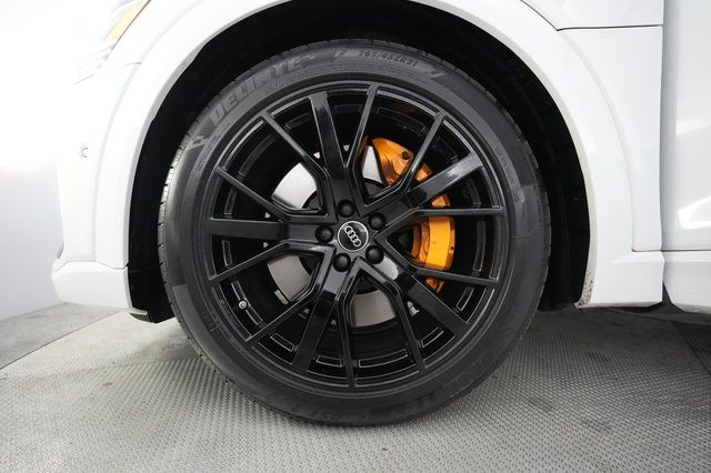 2023 Audi e-tron — photo 17 of 20