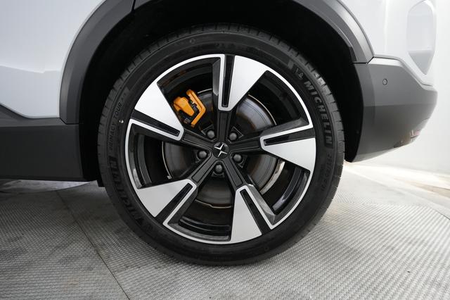 2025 Polestar 3 — photo 7 of 21