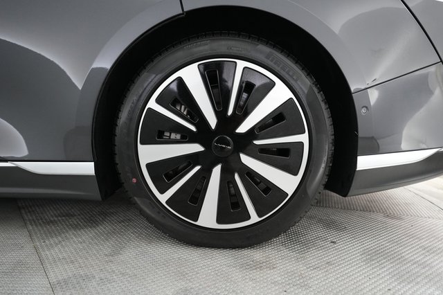 2023 Lucid Air — photo 7 of 20
