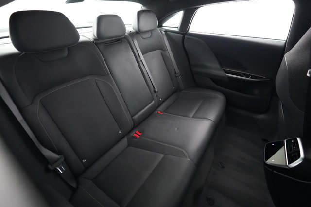 2023 Lucid Air — photo 4 of 21