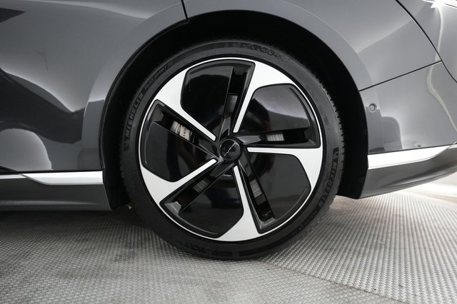 2023 Lucid Air — photo 15 of 21