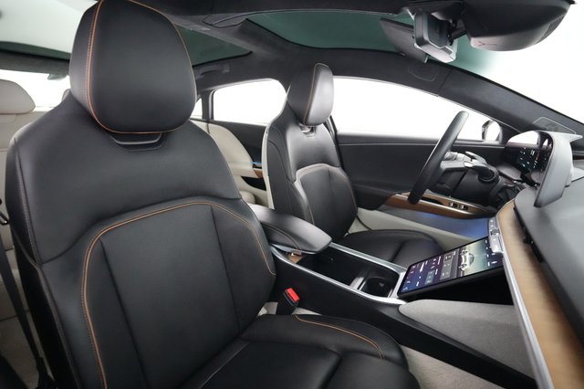 2023 Lucid Air — photo 18 of 24