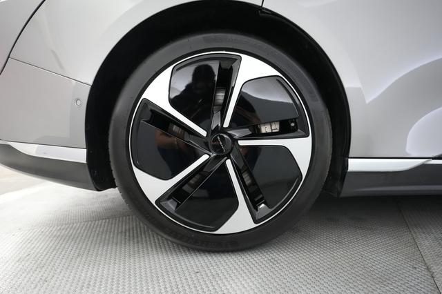 2023 Lucid Air — photo 7 of 24