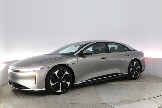 2023 Lucid Air — photo 14 of 24