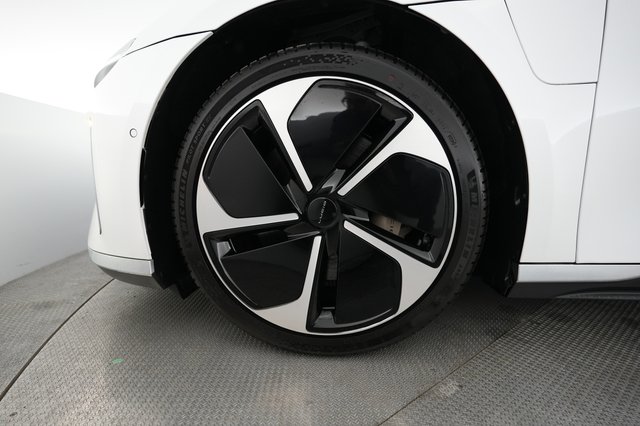 2023 Lucid Air — photo 15 of 21