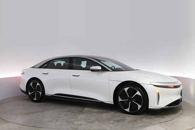 2023 Lucid Air — photo 11 of 21