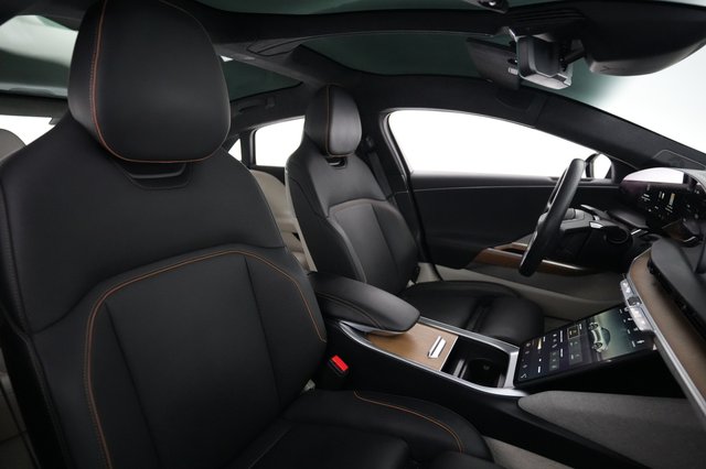 2023 Lucid Air — photo 18 of 21
