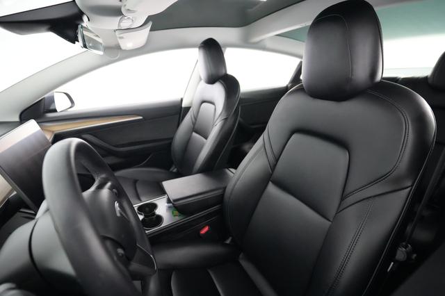 2023 Tesla Model 3 — photo 3 of 20