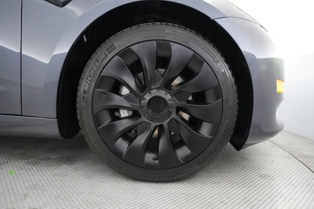 2023 Tesla Model 3 — photo 16 of 20