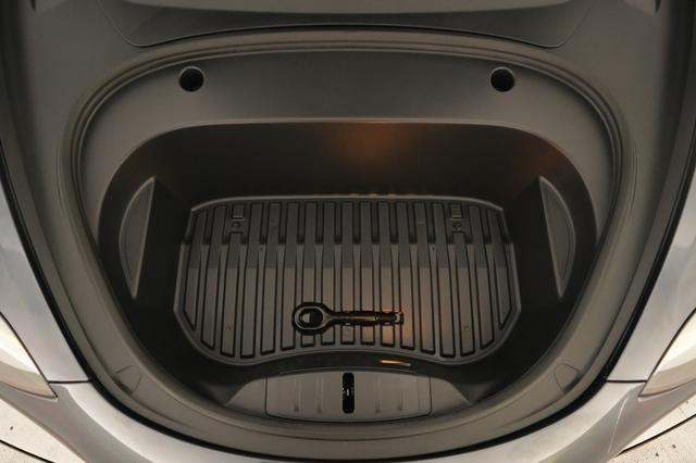 2023 Tesla Model 3 — photo 6 of 20