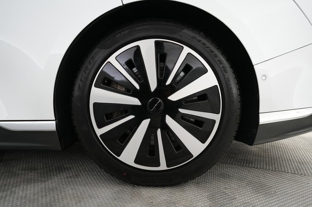 2023 Lucid Air — photo 7 of 21