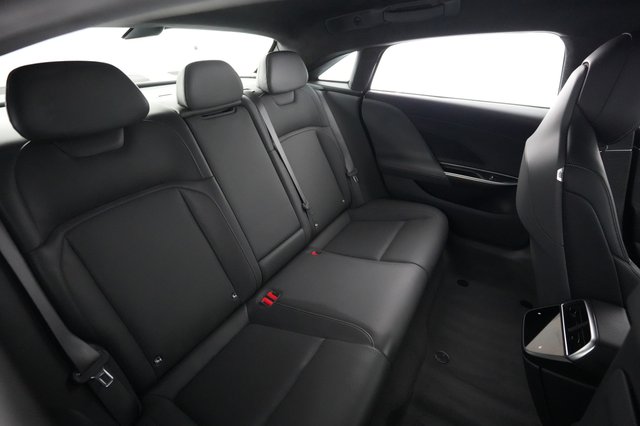 2023 Lucid Air — photo 4 of 21