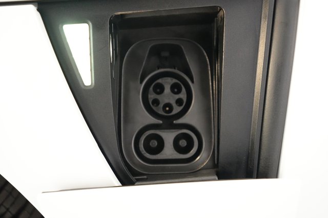 2023 Lucid Air — photo 8 of 21
