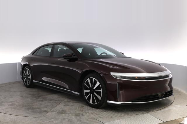 2023 Lucid Air — photo 10 of 21
