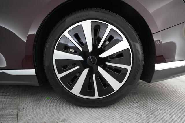 2023 Lucid Air — photo 7 of 21