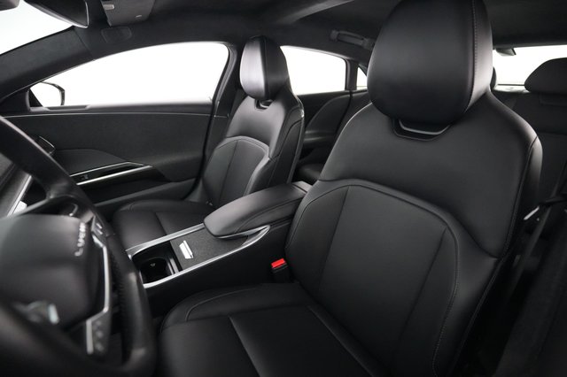 2023 Lucid Air — photo 3 of 21