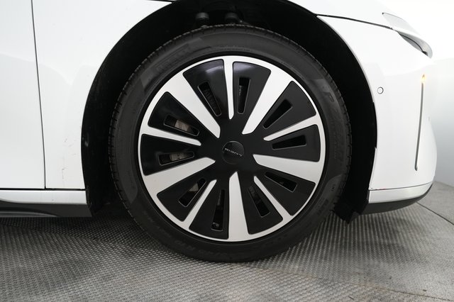 2023 Lucid Air — photo 16 of 21