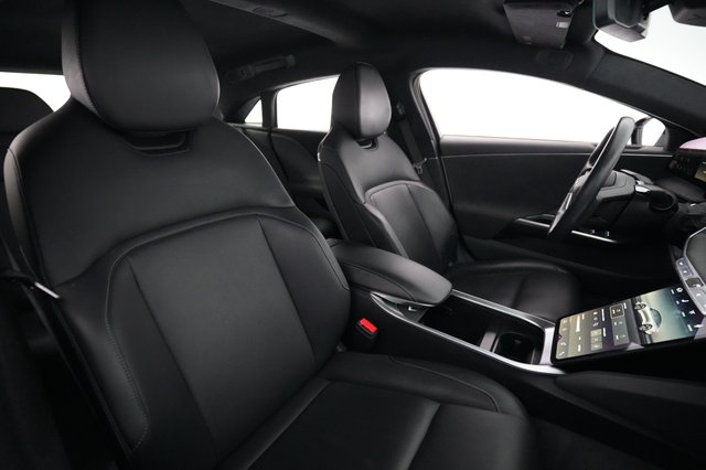 2023 Lucid Air — photo 18 of 21