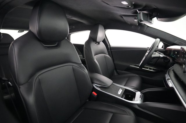 2023 Lucid Air — photo 18 of 21