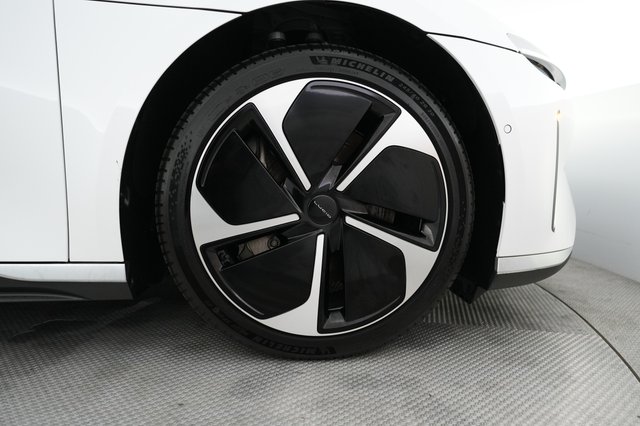 2023 Lucid Air — photo 16 of 21