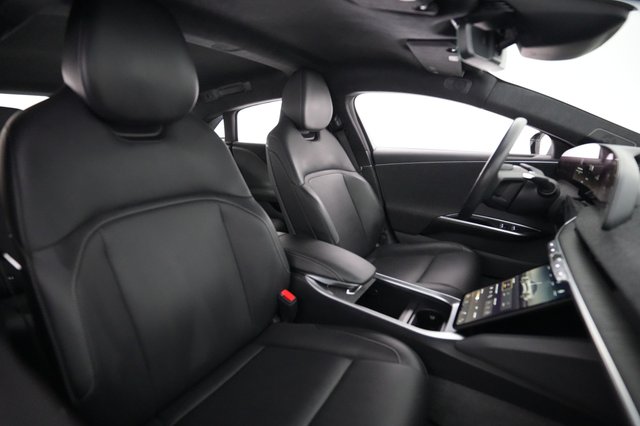 2023 Lucid Air — photo 18 of 21