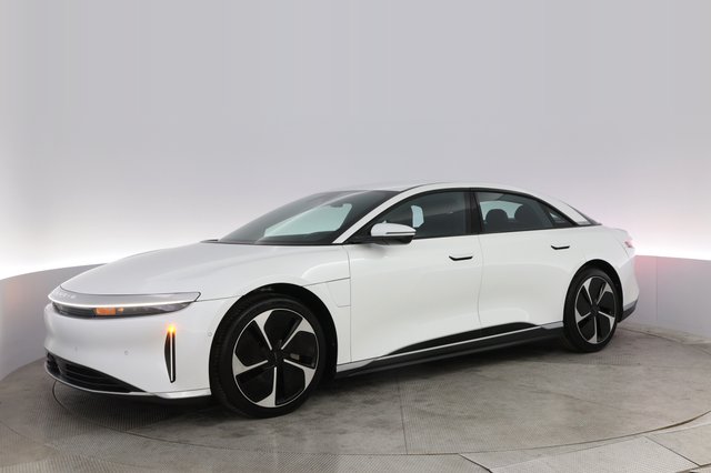2023 Lucid Air — photo 14 of 21