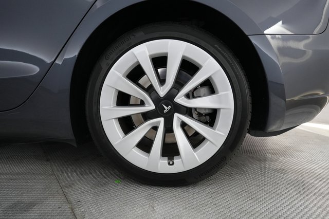 2023 Tesla Model 3 — photo 7 of 21
