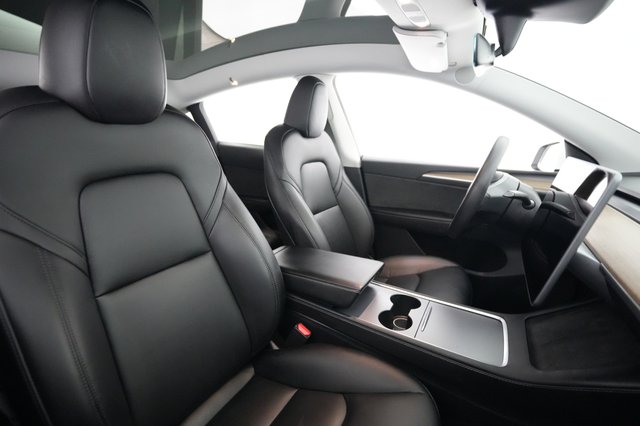 2023 Tesla Model Y — photo 18 of 21