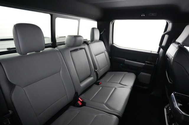 2022 Ford F-150 Lightning — photo 4 of 15