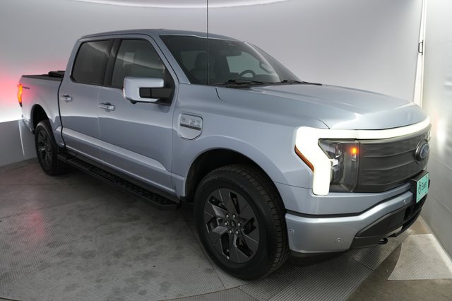 2022 Ford F-150 Lightning — VIN 1FTVW1EL0NWG14743