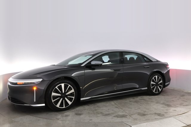 2023 Lucid Air — photo 14 of 21