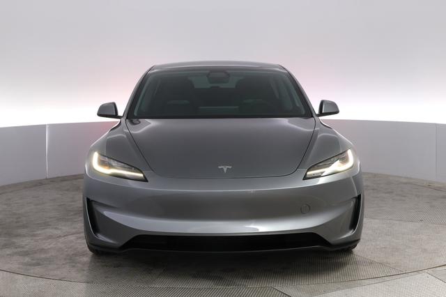 2024 Tesla Model 3 — photo 9 of 21